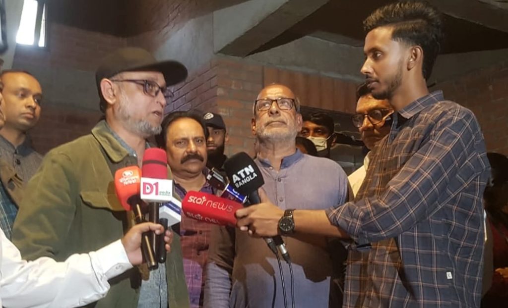 ছায়ানটে হামলায় সিসিটিভি দেখে জড়িতদের আইনের আওতায় আনা হবে- সংস্কৃতি উপদেষ্টা ফারুকী।