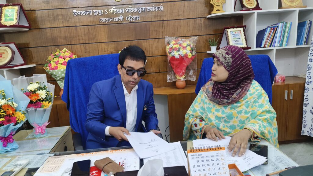বোয়ালখালী উপজেলা স্বাস্থ্য কমপ্লেক্সে যুগ্ম সচিব পরিদর্শনে সেবার মান নিয়ে সন্তোষ।