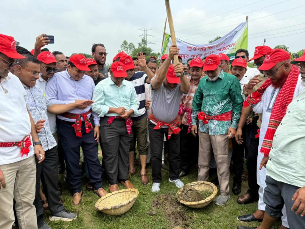 ভালুকায় খাল পুনঃখনন কাজের উদ্বোধন
