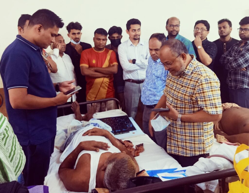 কেন্দ্রীয় যুবদল নেতা – ঢাবির সাবেক ছাত্রদল নেতা  আসাদুল আলম টিটু’র  অসুস্থ বাবা খোঁজখবর নিচ্ছেন চট্টগ্রাম জেলা ও চমেক ড্যাব নেতৃবৃন্দ ।